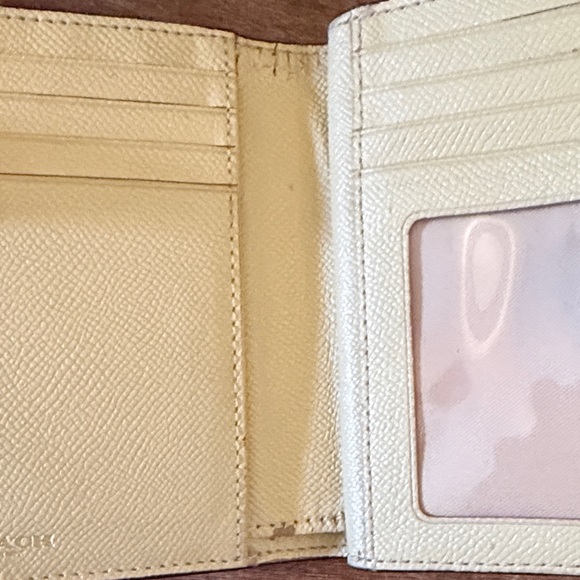 Coach Light Yellow Leather Wallet - Picture 5 of 10